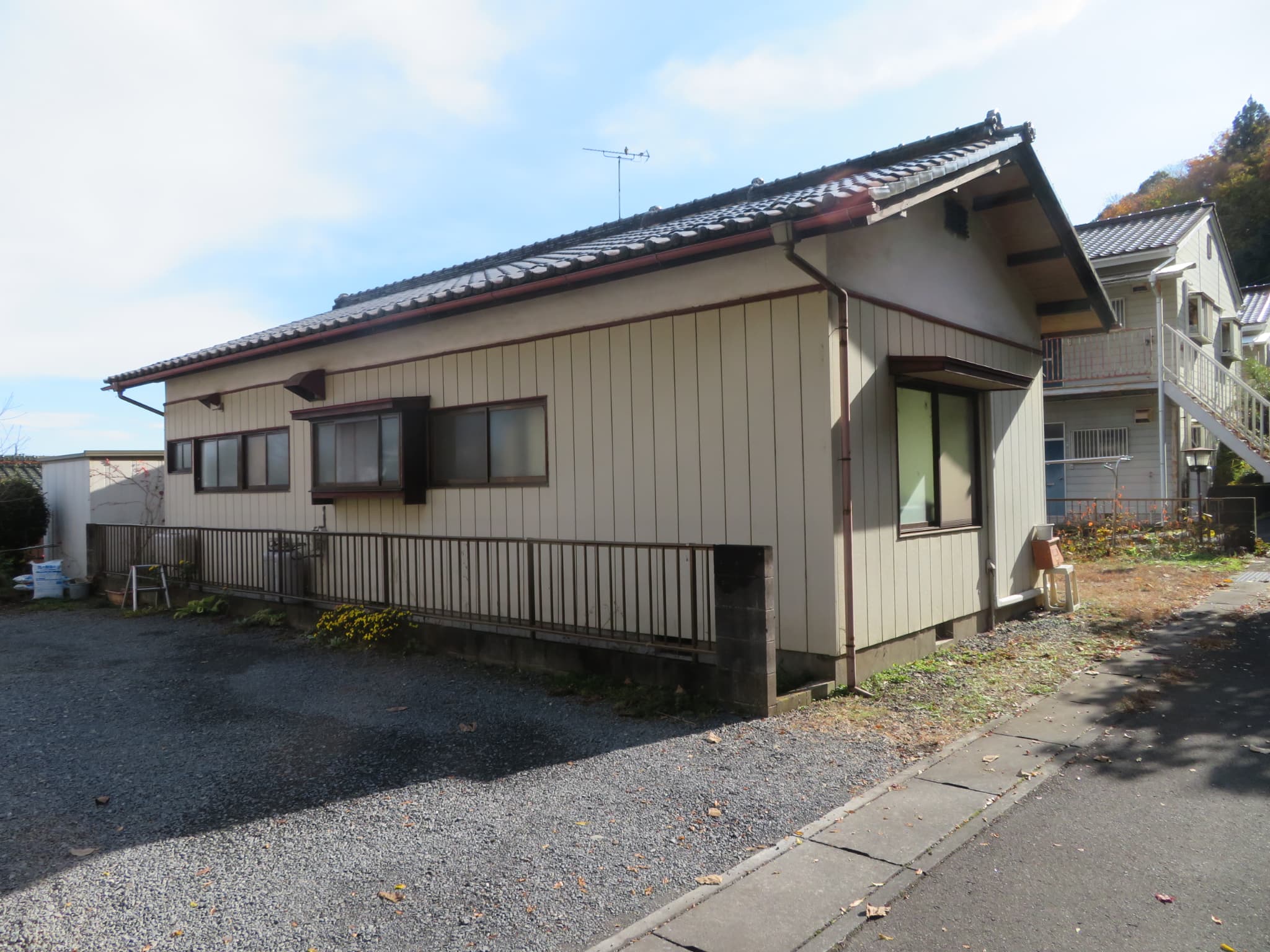 茨城県笠間市下郷F( 一戸建て )